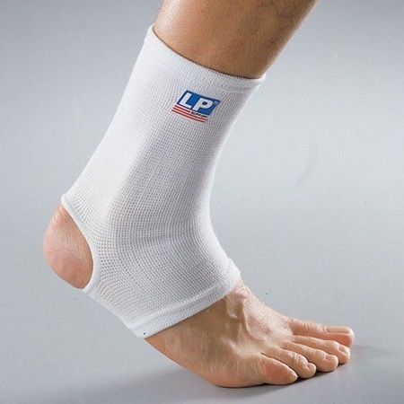 Elasticated Ankle Support Small