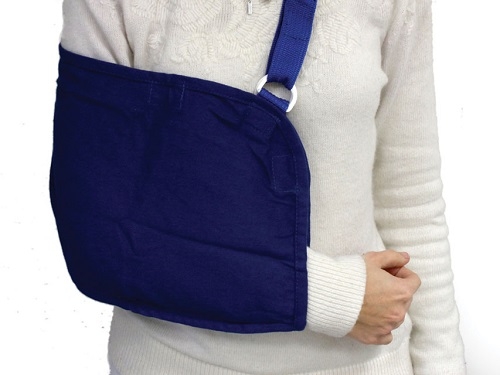Pouch Arm Sling Light Blue Medium 
