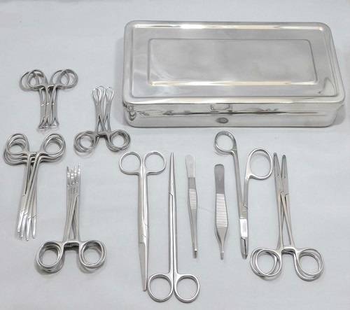  Equine Stitch Up Kit  no1 