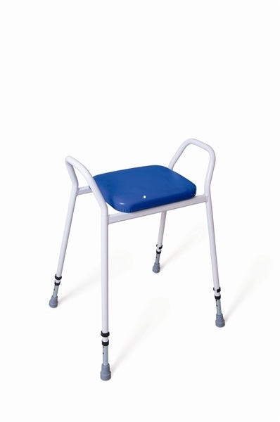 Deeply Padded Perching Stool