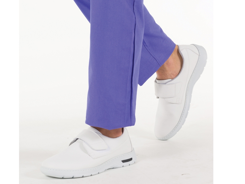 Non-Slip Trainer For Healthcare Workers Size 46