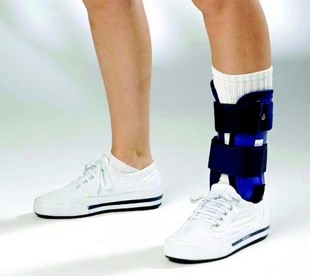 Actimove TaloCast Air Functional Ankle Brace Standard Left 
