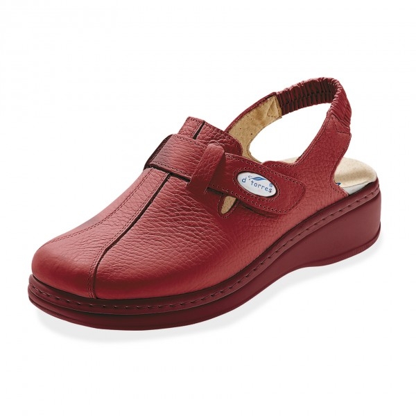 Nursing Shoes in Leather with Heel Strap in Bordeaux Size 40
